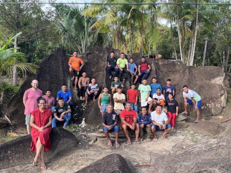 Pesquisadores indígenas do Rio Negro fortalecem registros sobre o território com uso de celular