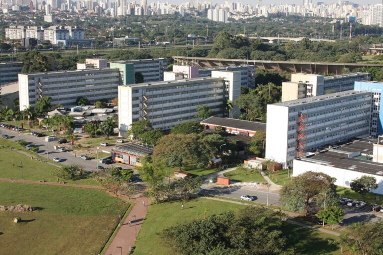 Universidade brasileira, investimentos sacrificados em favor de interesses partidários