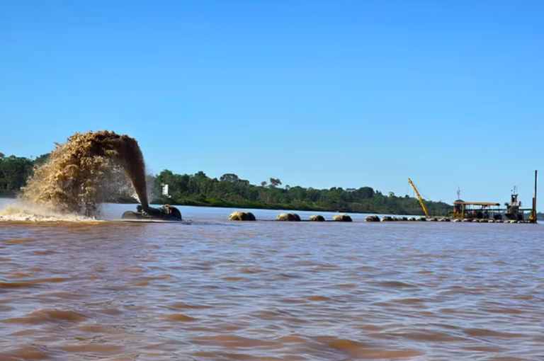Seca no Amazonas: quatro trechos de rios terão dragagem para evitar problemas na navegação