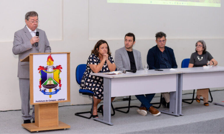 “Brasil possui 12% de água doce do planeta”, alerta debate sobre água na Amazônia em Macapá