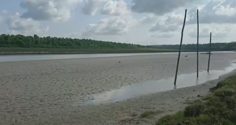 Seca e assoreamento isolam comunidades do Bailique, no Amapá