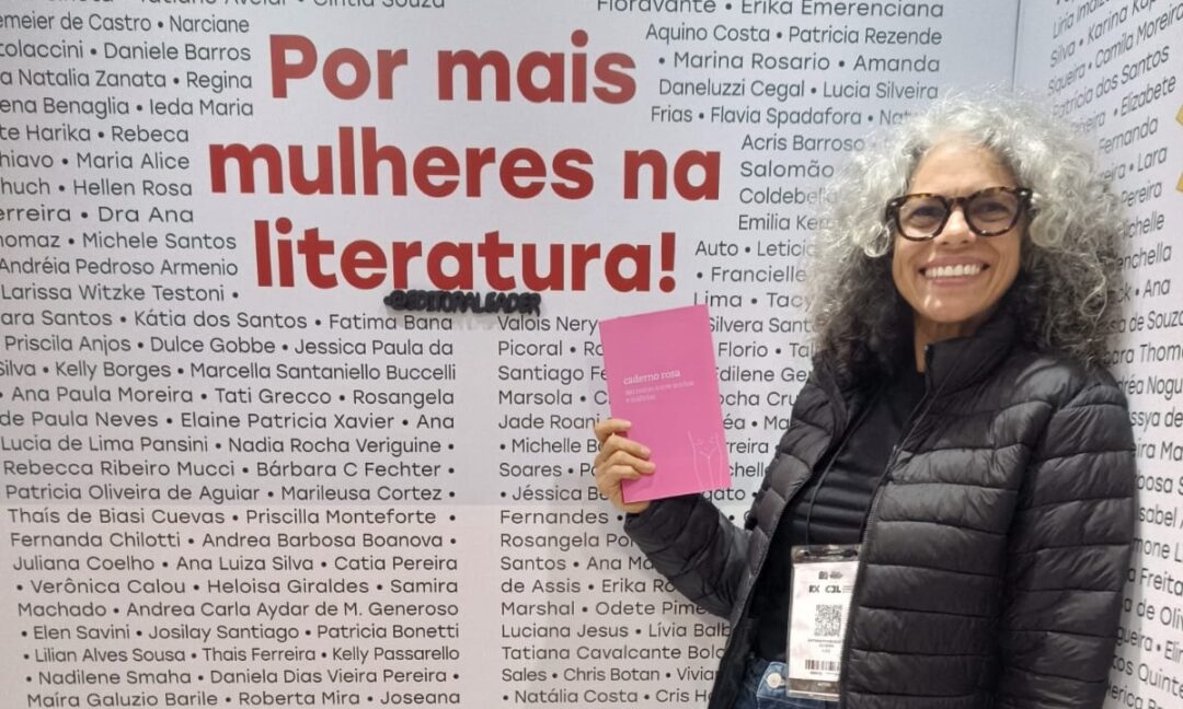 'Imagens reapareciam nos sonhos': Servidora lança livro inspirado em casos de feminicídio no Acre