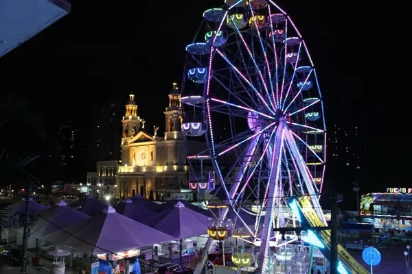Arraial de Nazaré, a feira que nasceu com o Círio