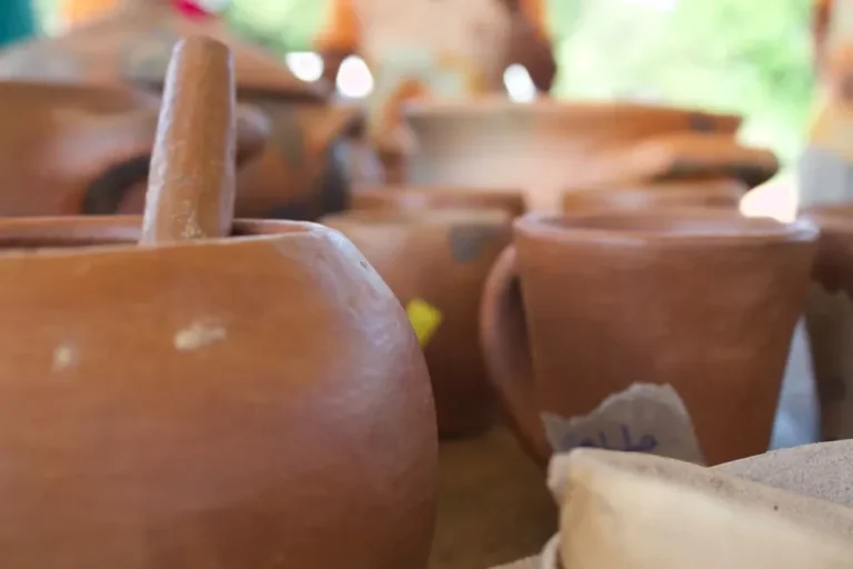 Festival da Panela de Barro tem oficinas, rituais tradicionais e paneleira mais bela em Roraima