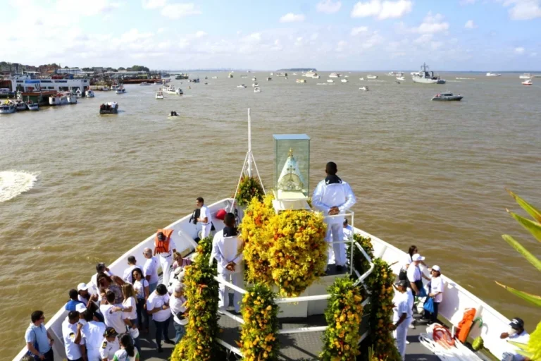 Círio Fluvial: romaria das águas em Belém percorre 18,5 km na Baía do Guajará