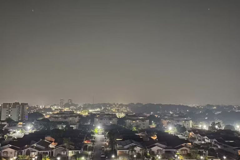 Por que a fumaça de queimadas piora à noite em Manaus? Especialista explica
