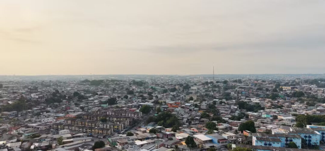 Fumaça de incêndios florestais piorou qualidade do ar em Manaus e afetou rotina e a saúde da população da região metropolitana da capital