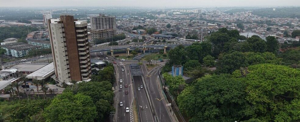 Imagem de fumaça na cidade de Manaus nesta terça-feira 27 de outubro de 2026 mostra piora na qualidade do ar